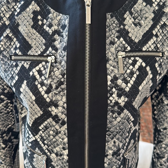 Michael Kors Snake Skin Print Jacket size 10P - Picture 2 of 11